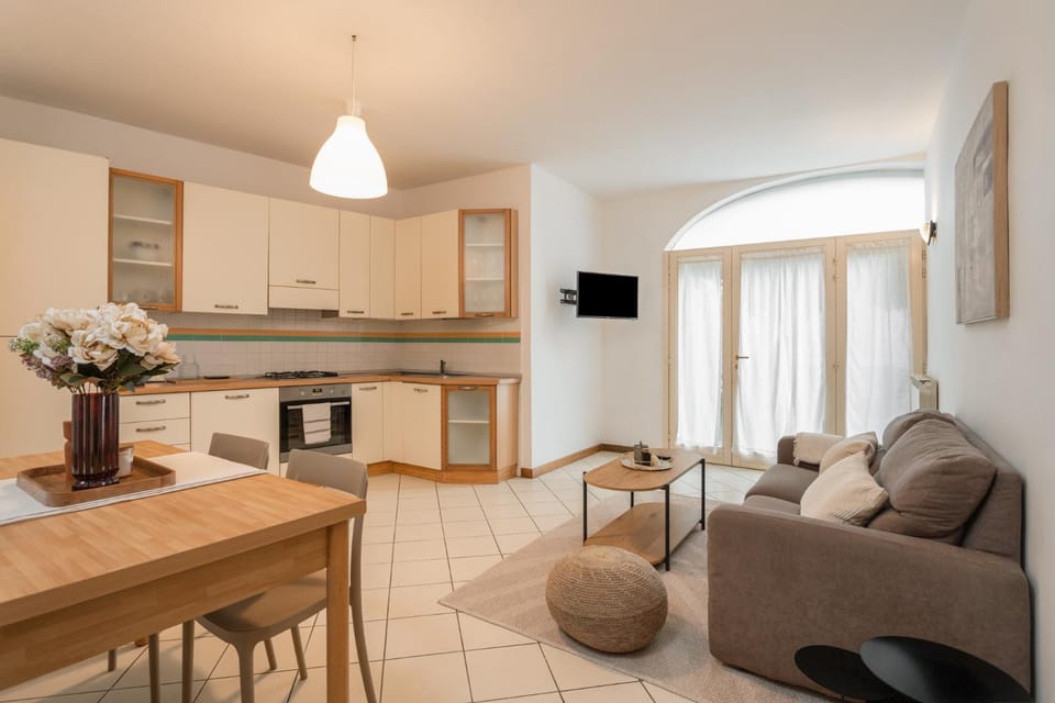 Living room, Dining area, kitchen