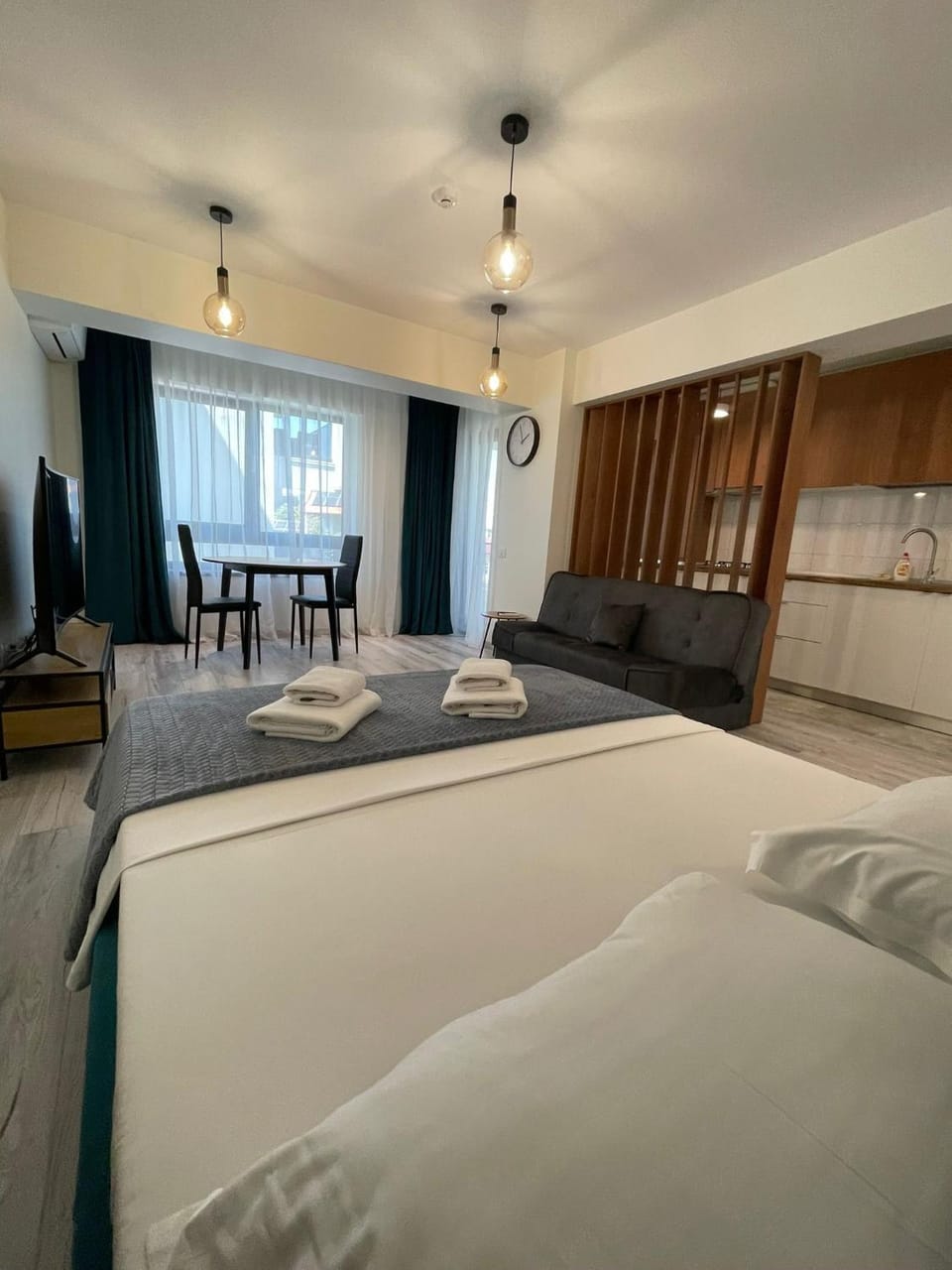 Bed, Photo of the whole room, Meals, towels