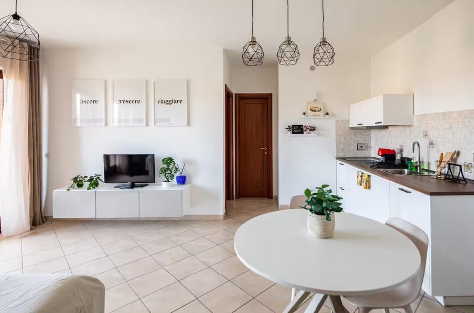 Kitchen or kitchenette, Seating area