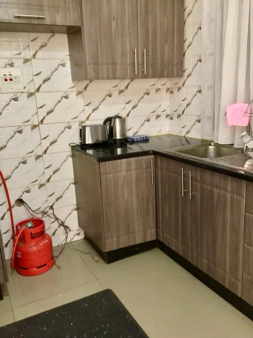 microwave, stove, kitchen