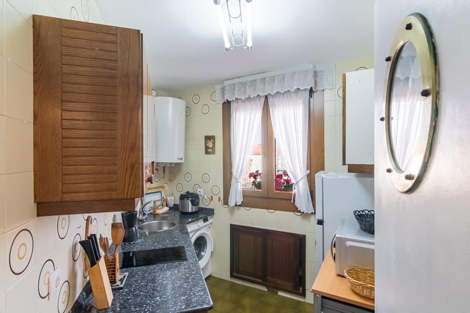 Kitchen or kitchenette, Living room