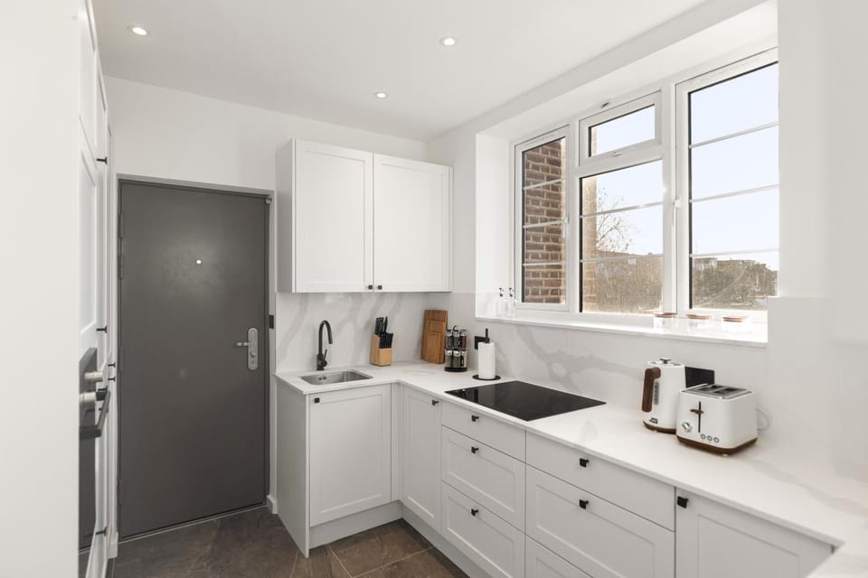 Apartment - Sleeps 8 - Golders Green 10 mins Apartment in London