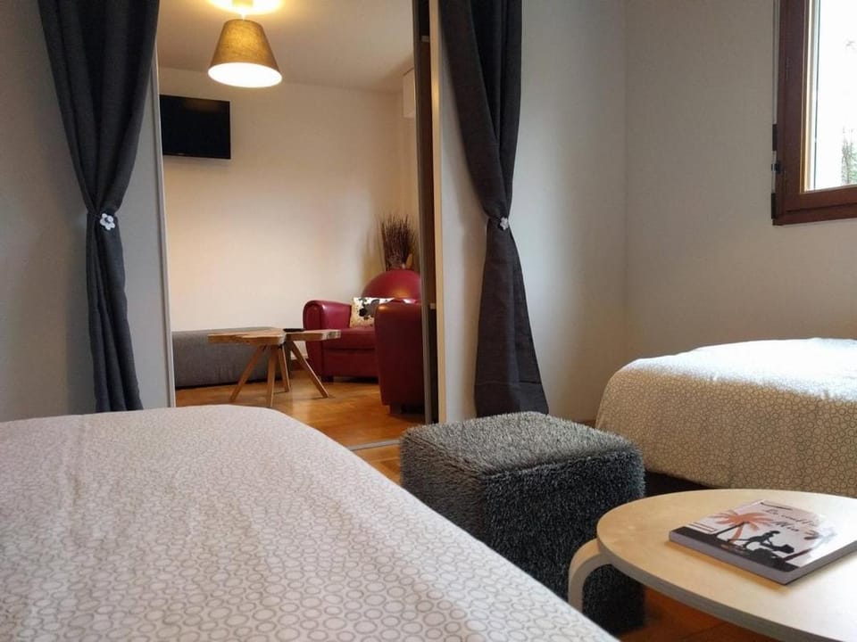 G1 dans villa avec jardin, proche des thermes Apartment in Aix-les-Bains