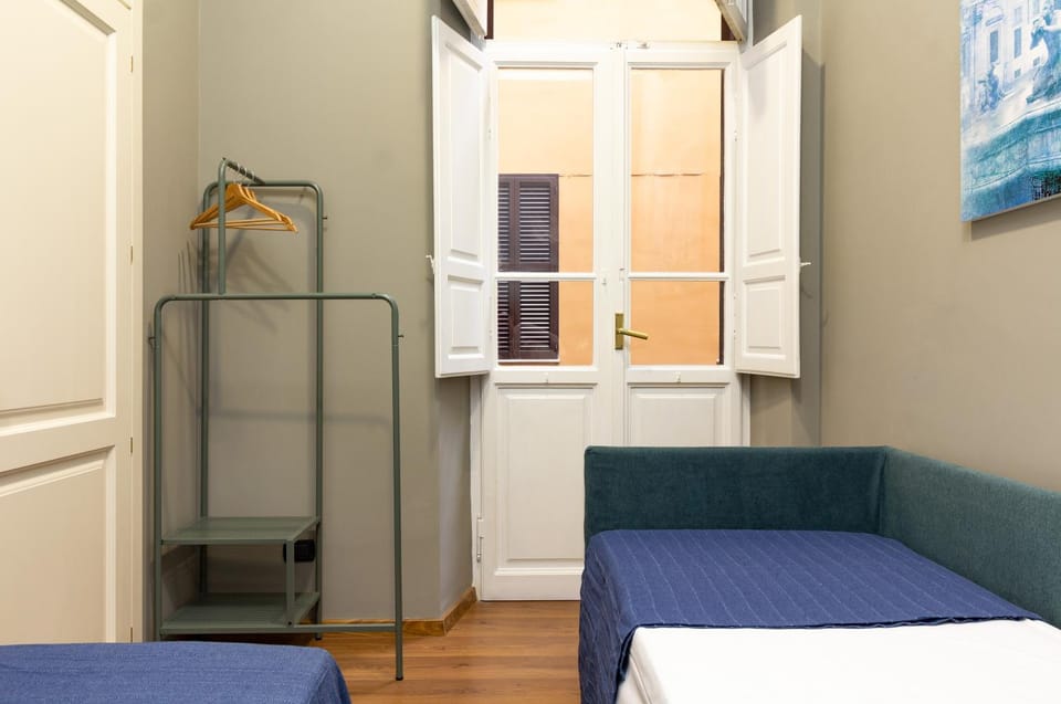 Bed, Photo of the whole room, Seating area, Bedroom, wardrobe