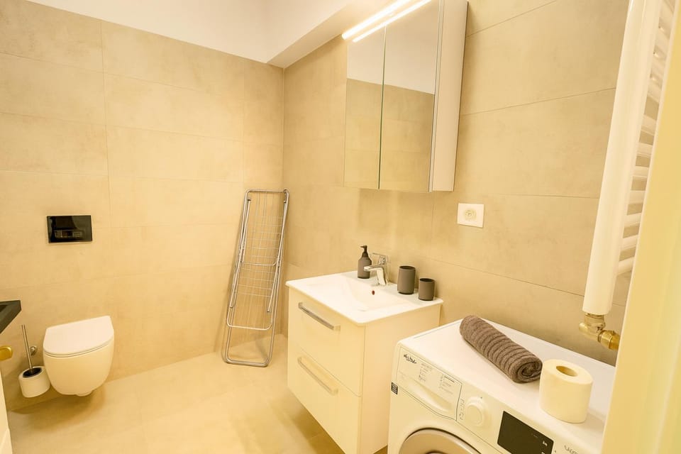 Moon Charm Studio Apartment in Bucharest