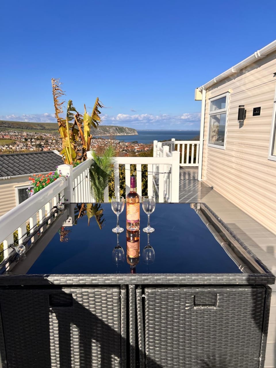 Patio, Natural landscape, View (from property/room), Balcony/Terrace, Dining area, Sea view