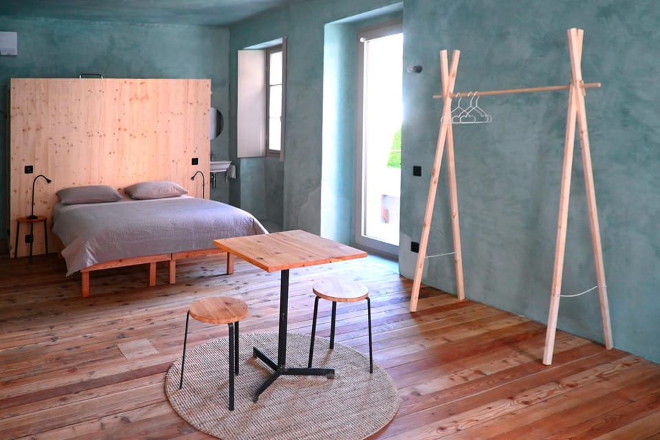 Bed, Photo of the whole room