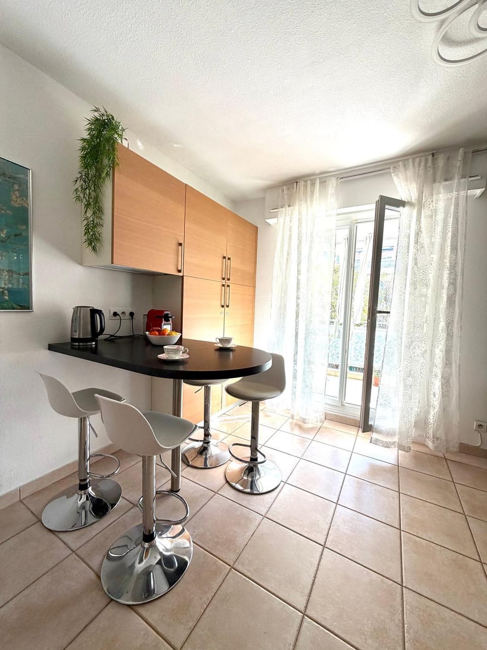 Coffee/tea facilities, Living room, Dining area