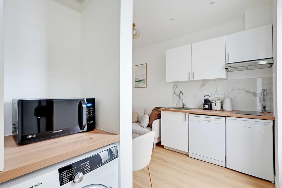 Kitchen or kitchenette
