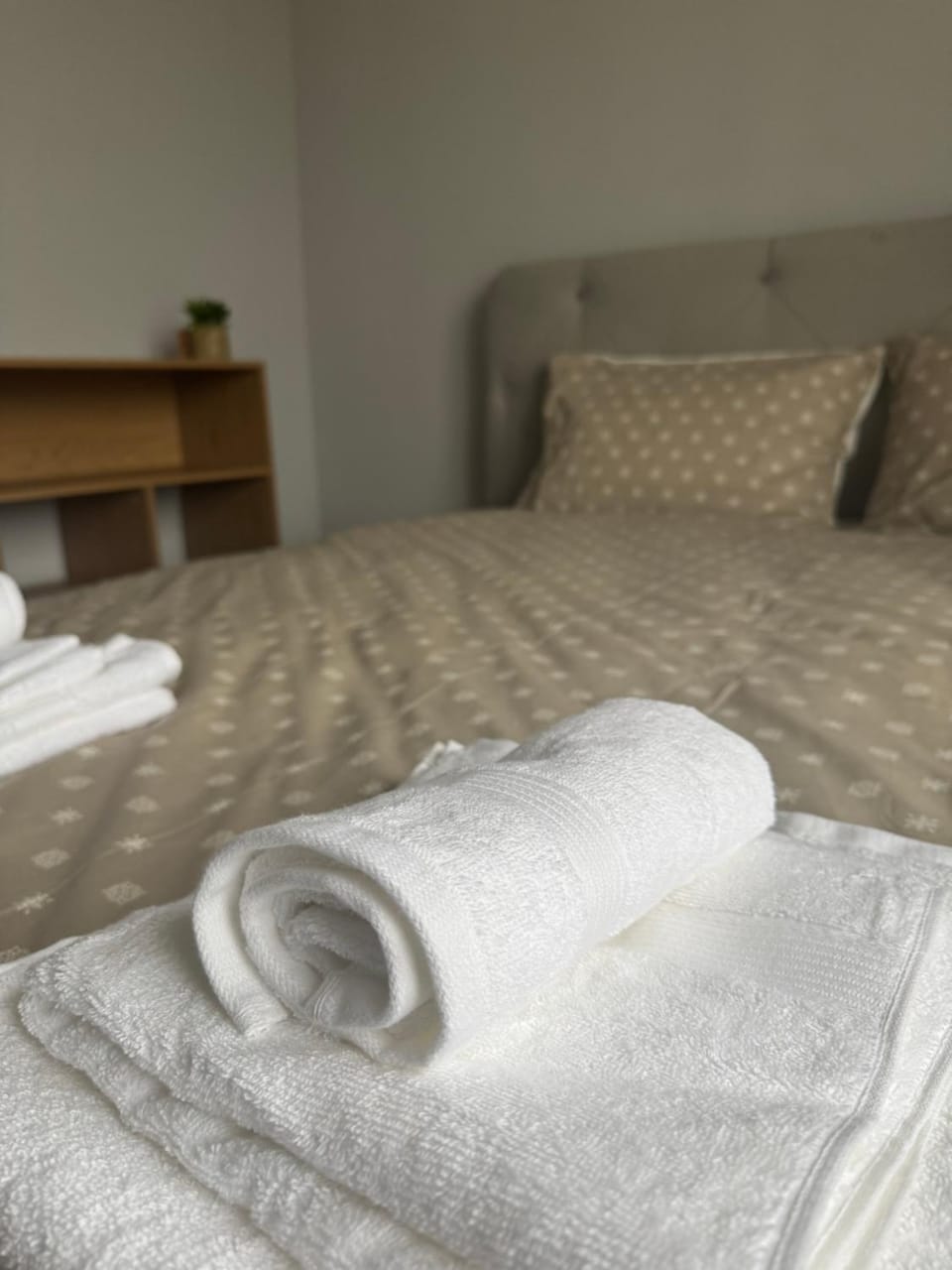 Bed, Photo of the whole room, Bedroom, towels