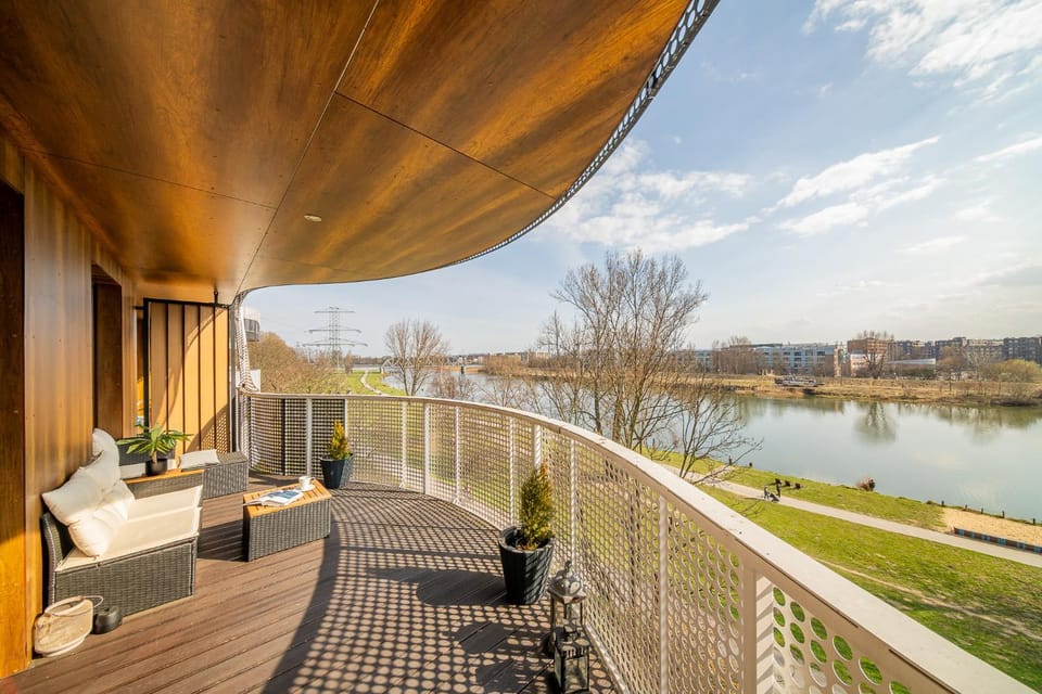 Day, Balcony/Terrace