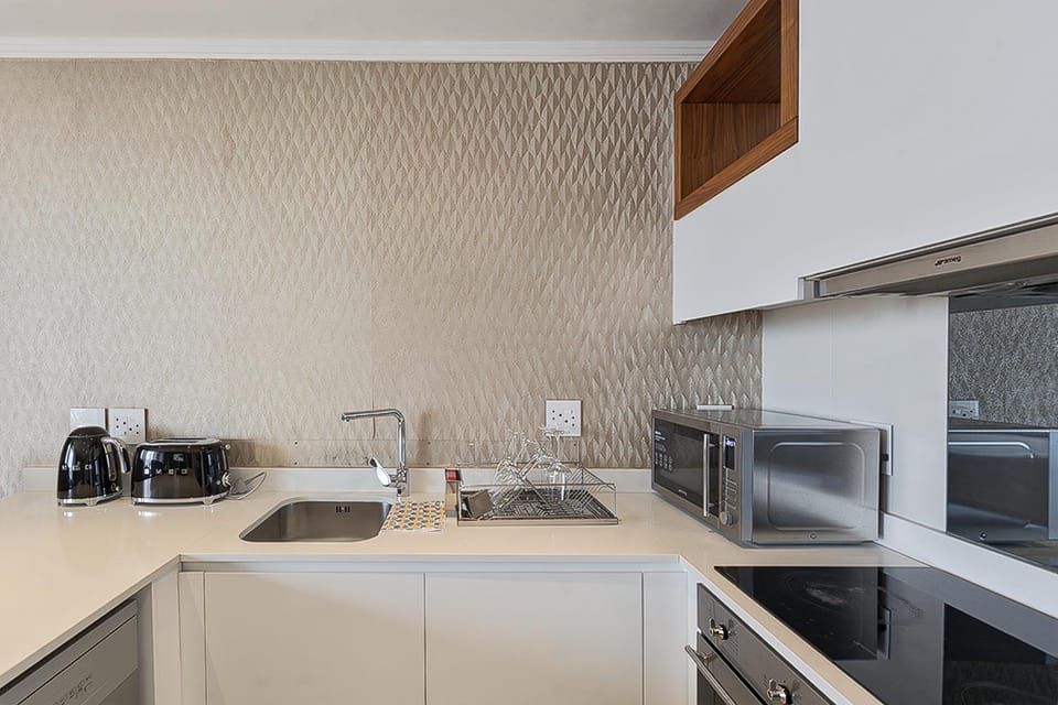Kitchen or kitchenette, dishwasher, toaster