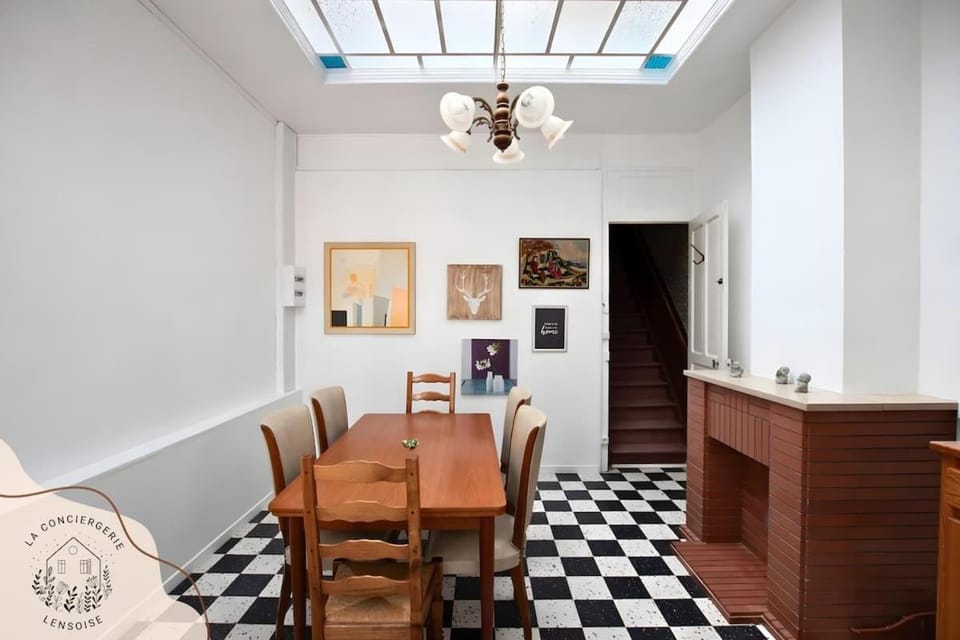 Living room, Dining area