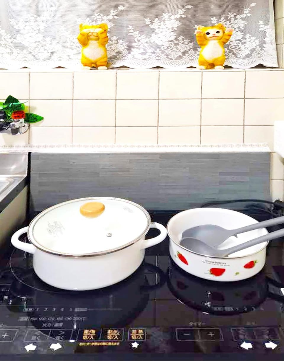 Kitchen or kitchenette, Food