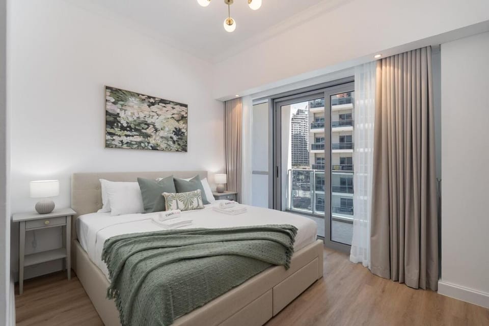 Modern 1BHK Jewels Tower, Dubai Marina by Czechin Apartment in Dubai