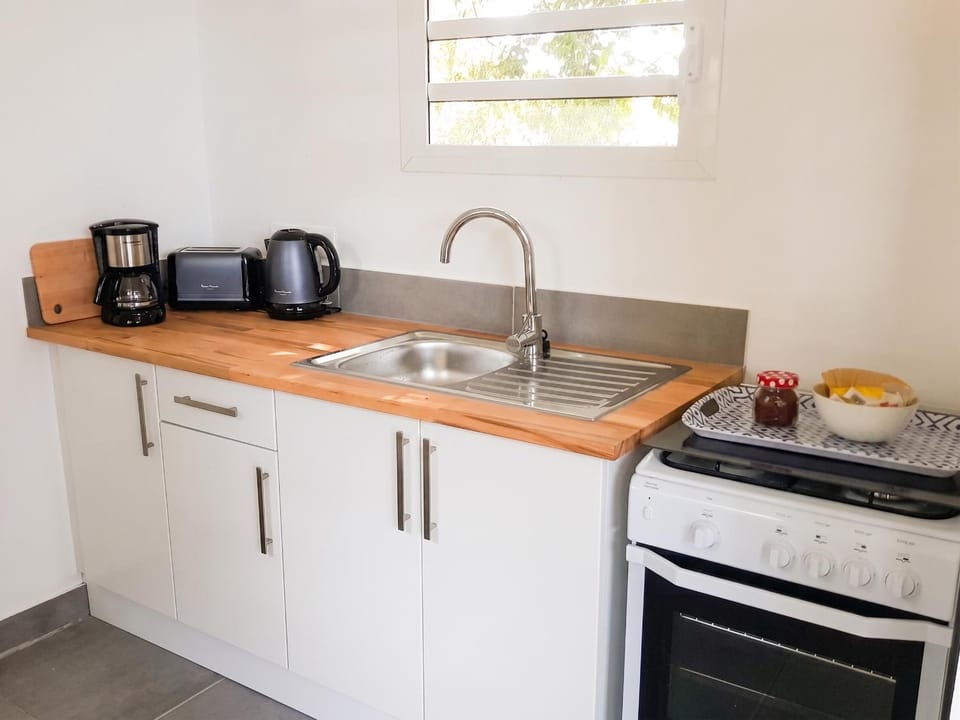 Maison avec terrasse à Saint-François, 30 m², barbecue House in Grande-Terre, Guadeloupe