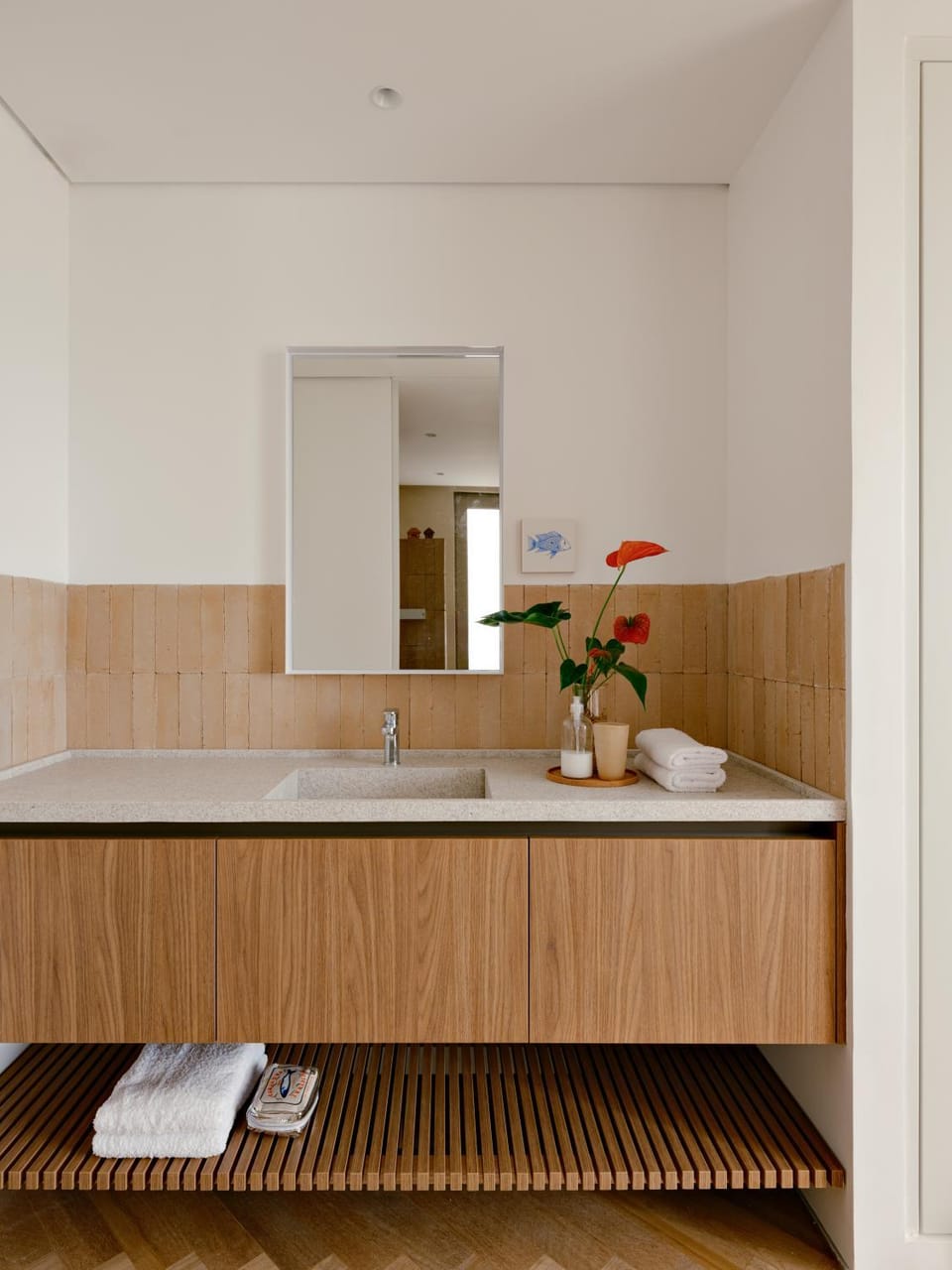 Bathroom, towels
