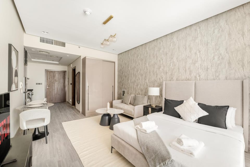 VayK - Chic Studio in Silicon Oasis with Pool View Apartment in Dubai