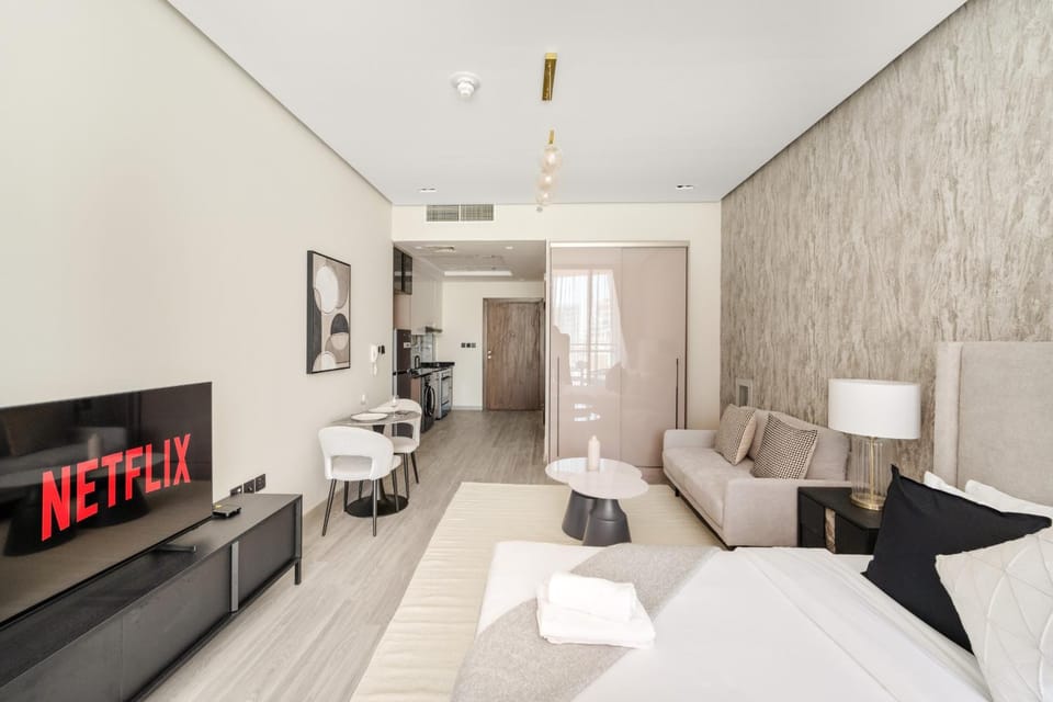 VayK - Chic Studio in Silicon Oasis with Pool View Apartment in Dubai
