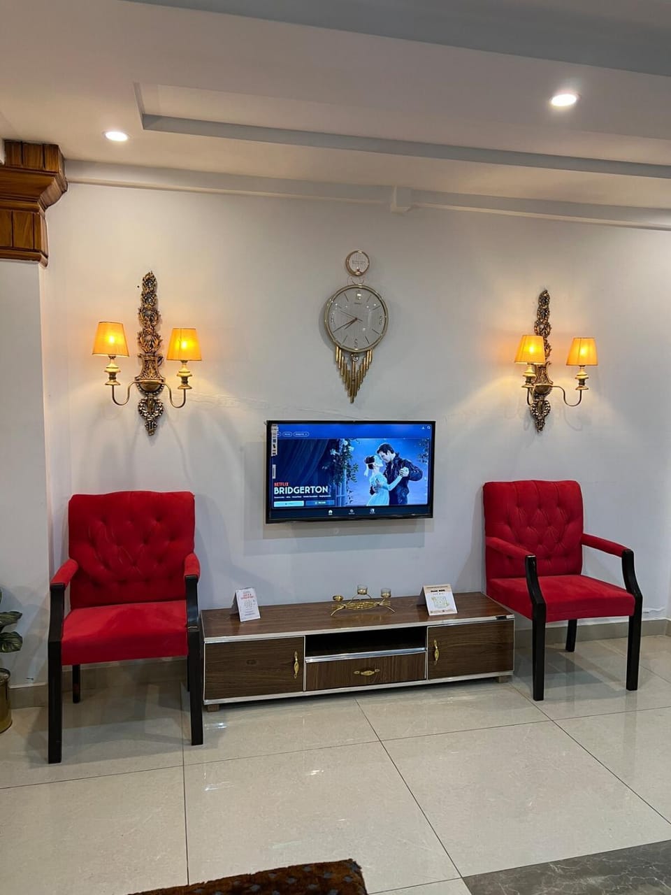 TV and multimedia, Seating area