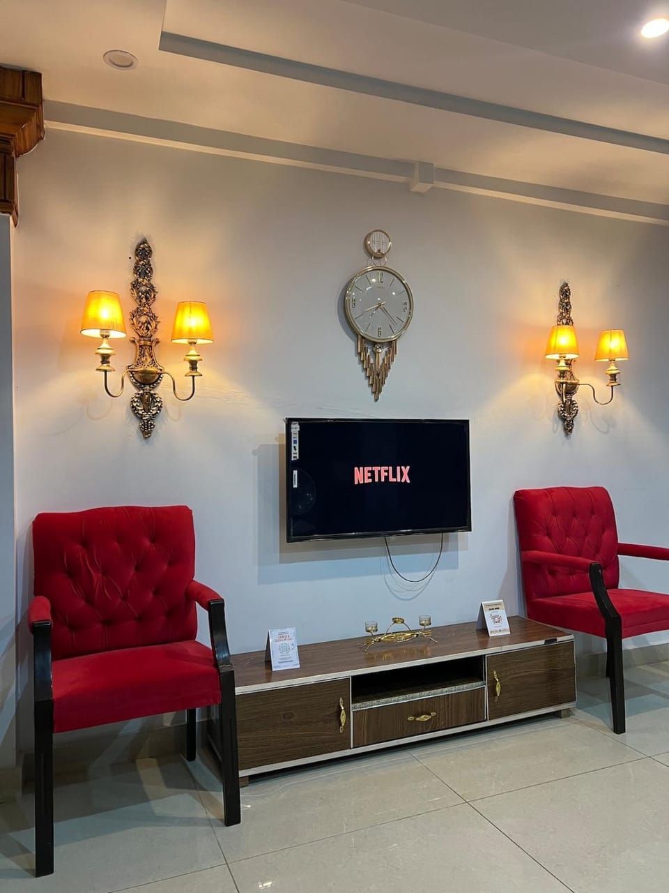 ValleyNest Murree 2BHK Balcony Apartment in Murree Mall Road Apartment in Punjab