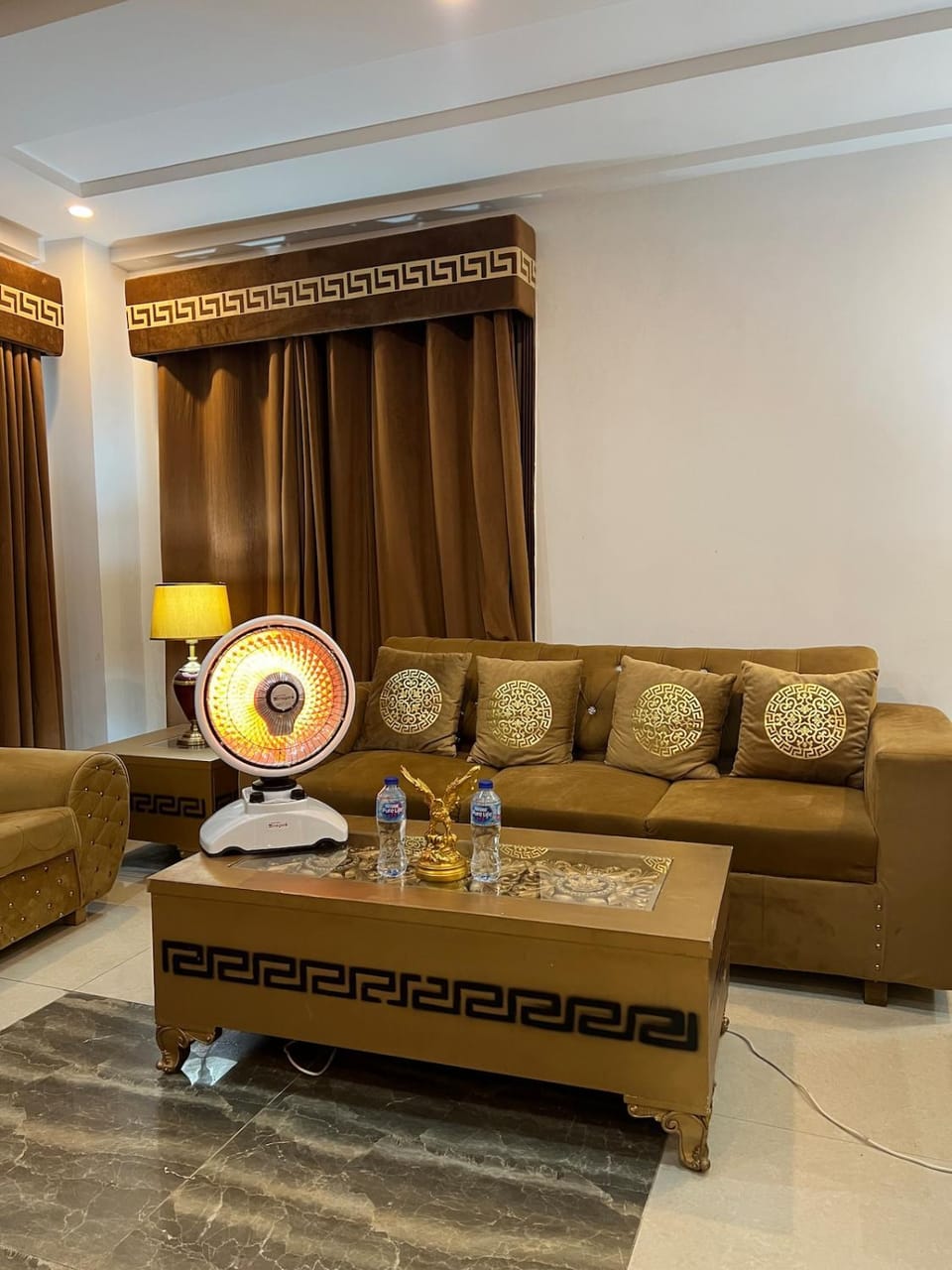 Living room, Seating area