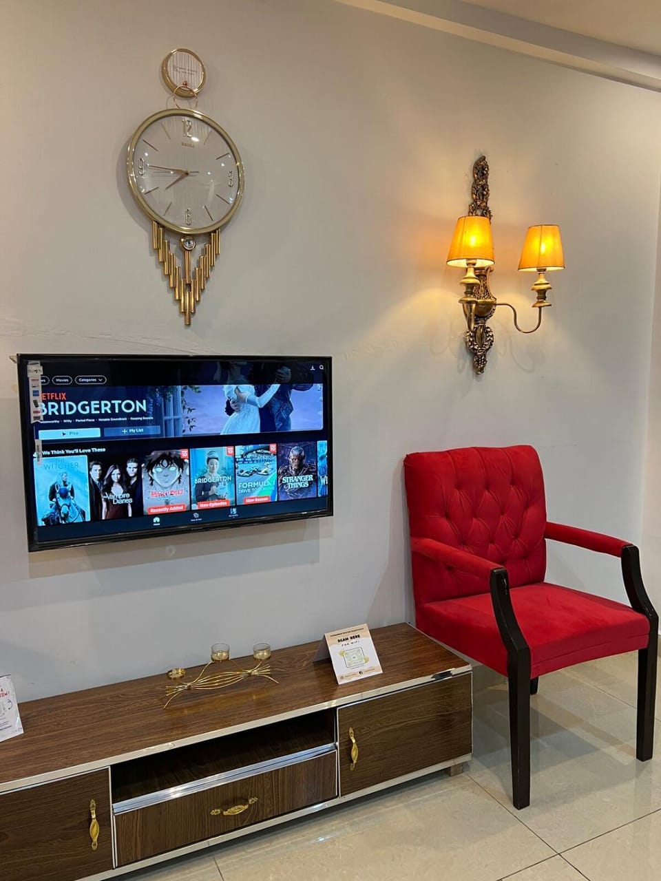 Communal lounge/ TV room, TV and multimedia, Living room, Evening entertainment