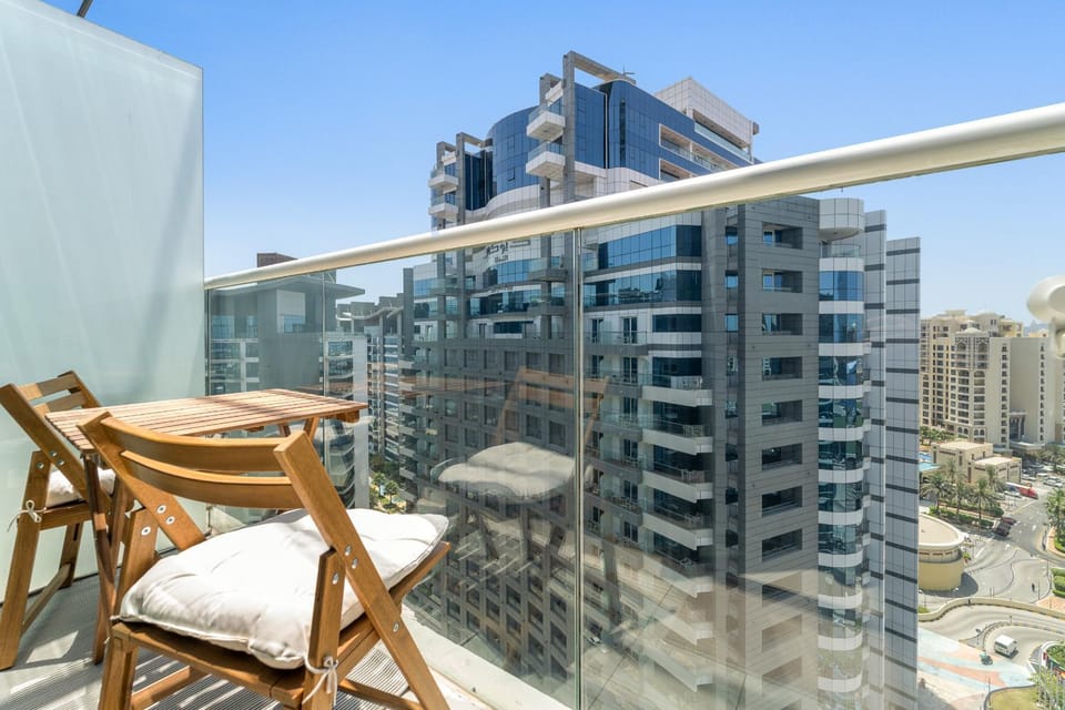 VayK - Contemporary Studio with Beach Access on Palm Jumeirah Apartment in Dubai