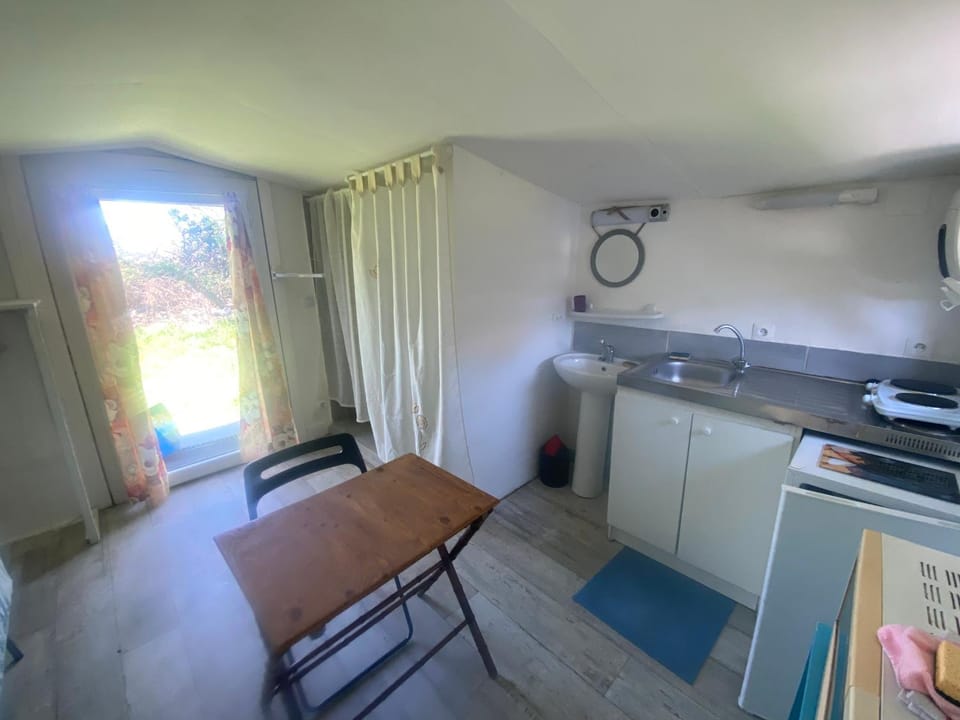 CHALET INDÉPENDANT CLIMATISÉ Pres Coutras Libourne et Saint EMILION 1 personne Apartment in Nouvelle-Aquitaine