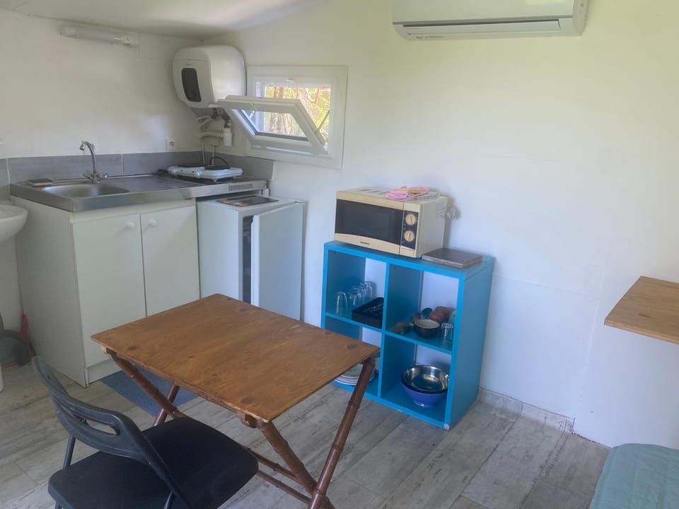 CHALET INDÉPENDANT CLIMATISÉ Pres Coutras Libourne et Saint EMILION 1 personne Apartment in Nouvelle-Aquitaine