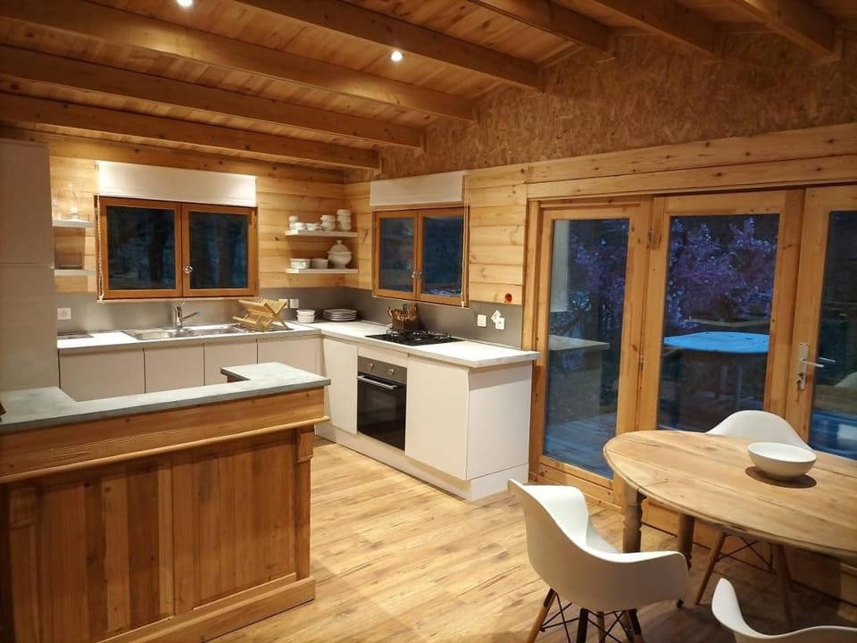 CHALET de la CHEVANNE Chalet in Bourgogne-Franche-Comté