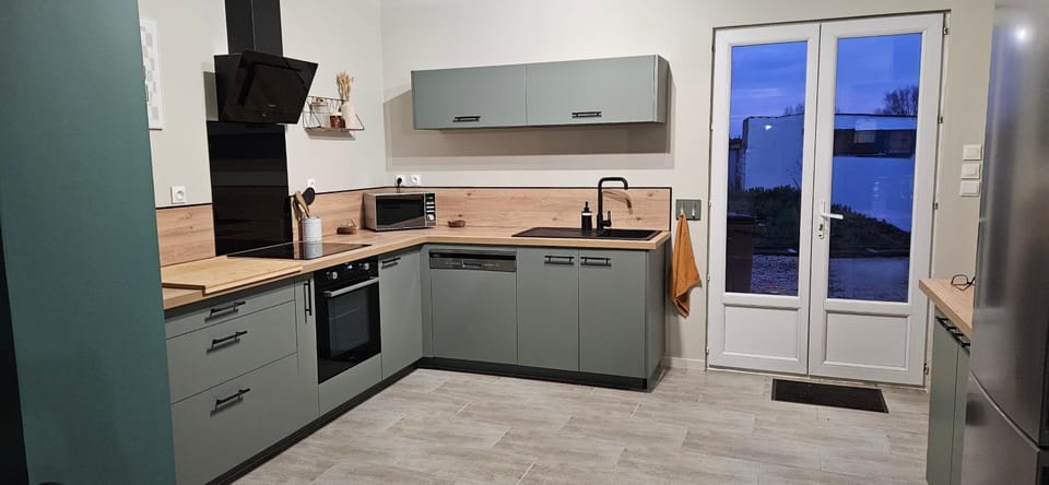 Kitchen or kitchenette, stove, kitchen