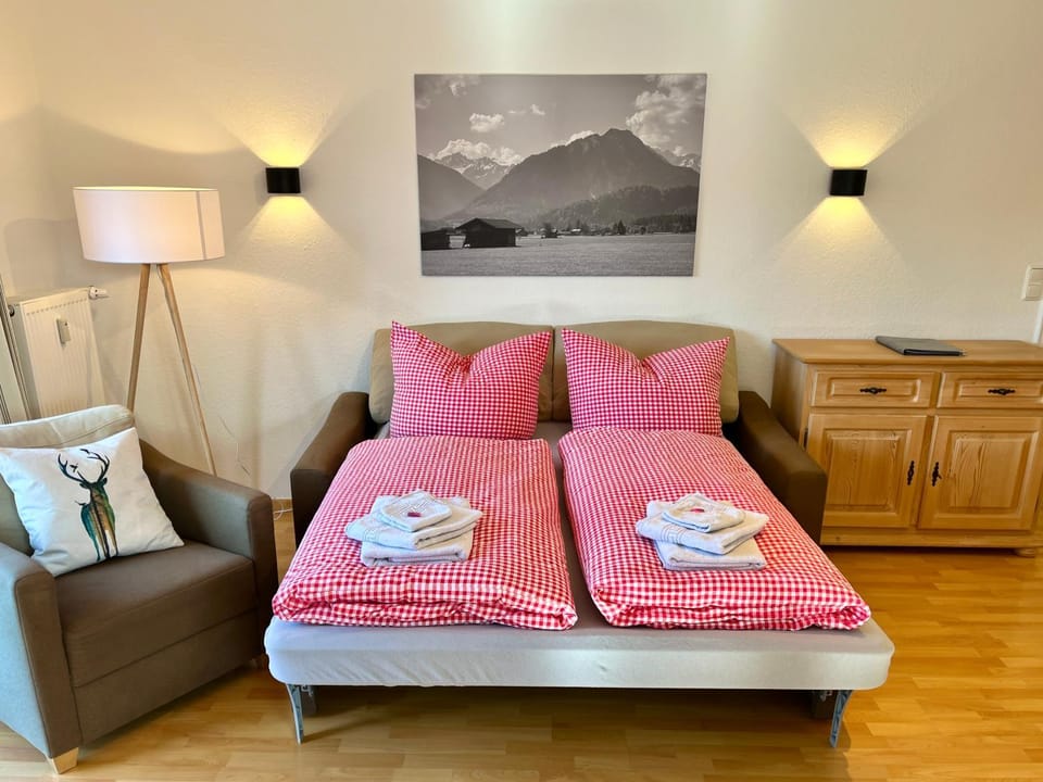 Bed, Living room
