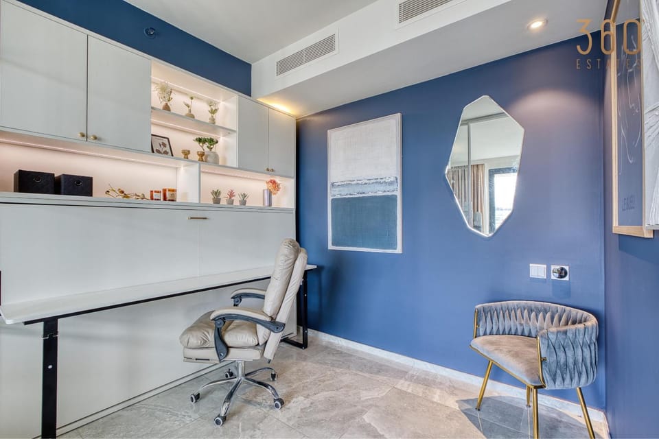 Kitchen or kitchenette, Dining area, minibar, stove