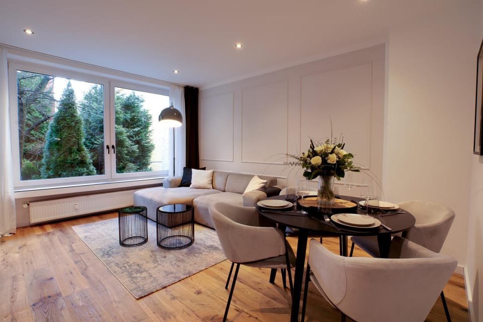 TV and multimedia, Living room, Dining area, internet