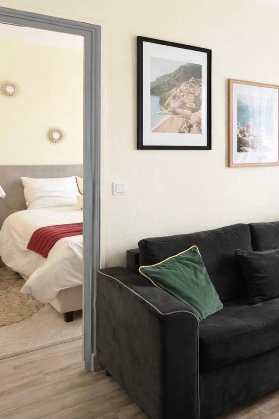 Bed, Living room, Bedroom