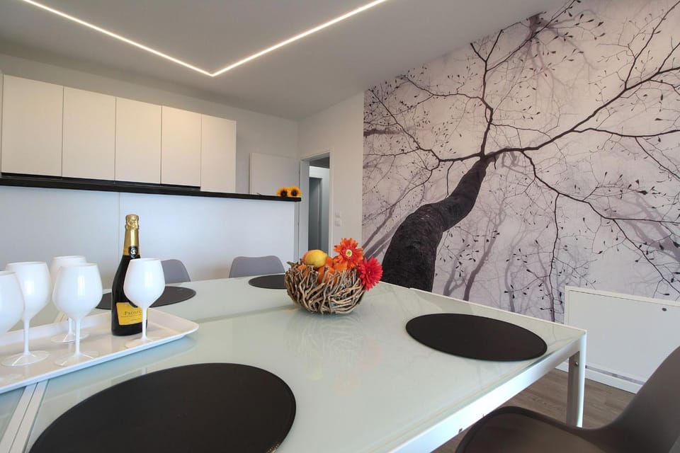 Spring, Summer, Dining area, Autumn