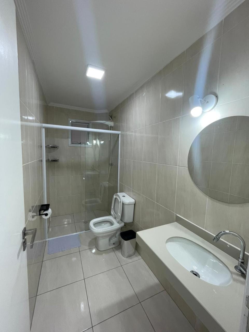 Edificio Royale Pe na Areia, Churrasqueira e Ar Condicionado Apartment in State of São Paulo