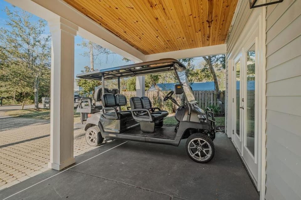 Backyard Oasis ,Pool, Sandy Magnolia, Sleeps 16,Eastern Lake, Golf Cart,Bikes House in South Walton County
