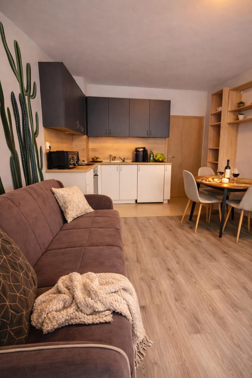 Kitchen or kitchenette, Living room, Seating area