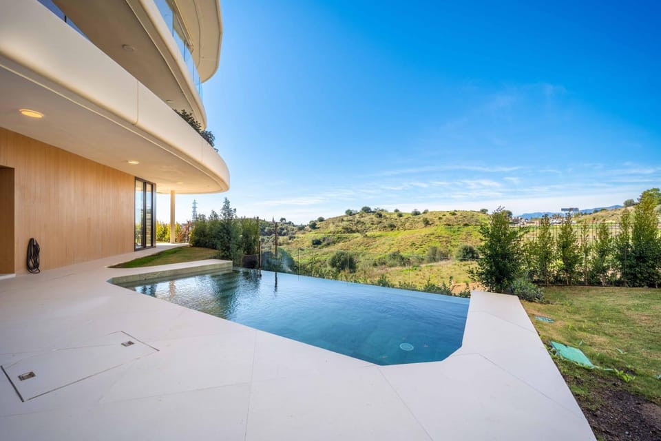 Day, Natural landscape, Garden, Pool view, Swimming pool