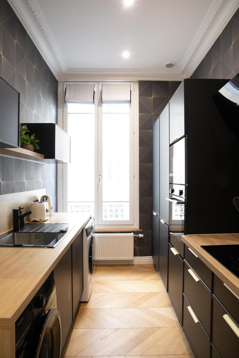 Coffee/tea facilities, Kitchen or kitchenette, stove, stove, kitchen
