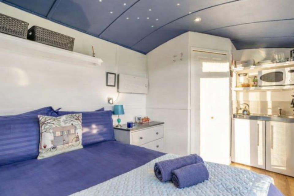 Shepherds Hut Apartment in Staithes