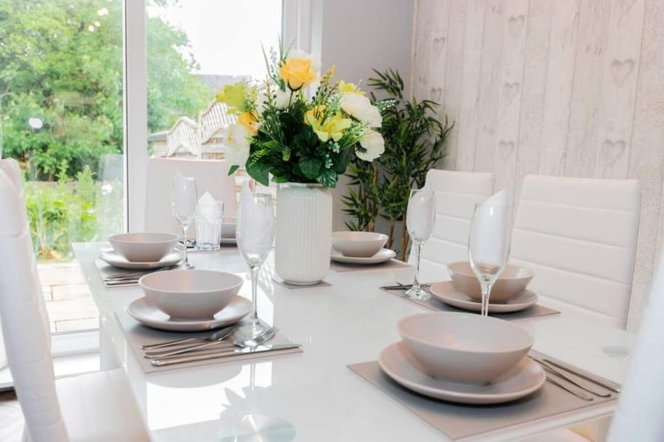 Dining area, Dinner