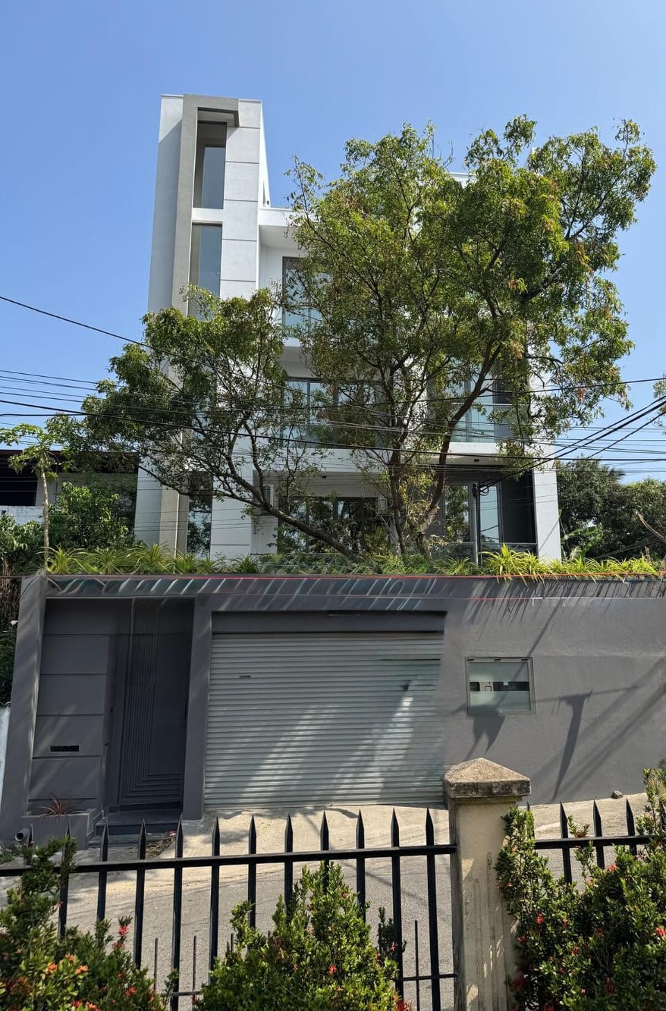 Brand New Modern 3BR Apartment w Rooftop View Apartment in Western Province