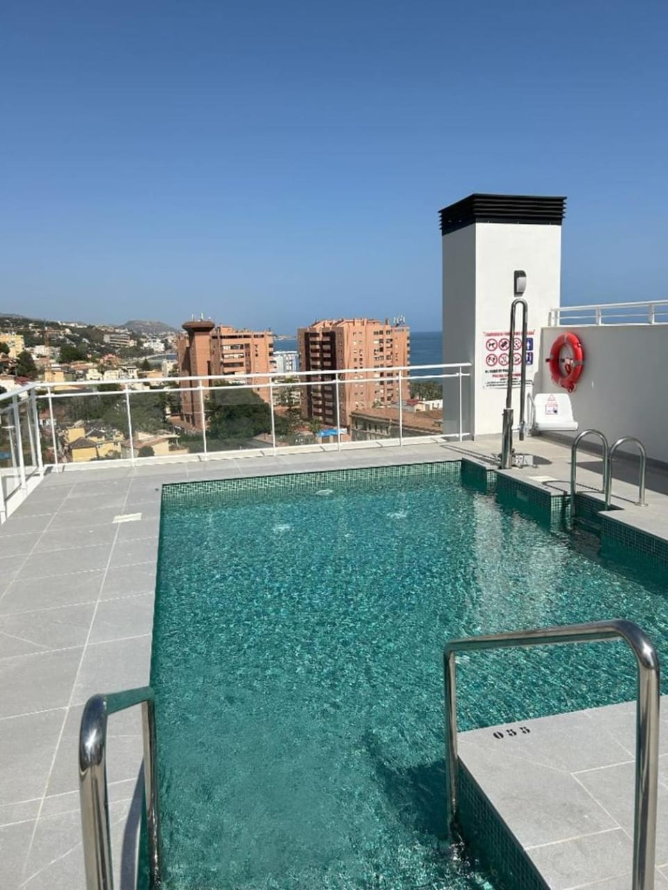 Malagueta Beach at 5min on foot with parking Apartment in Malaga