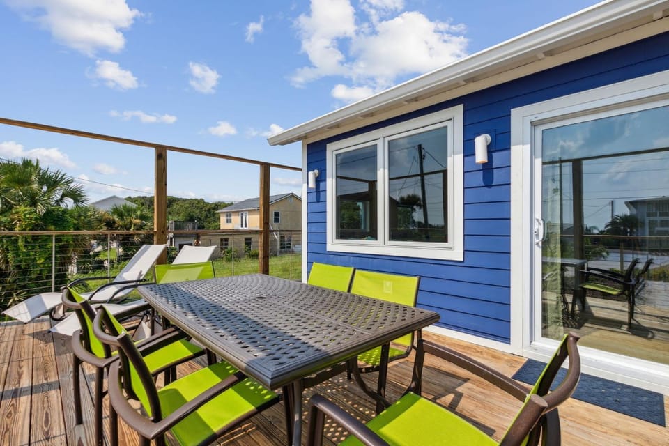 Blueberry Dunes Beach Cottage - Pet Friendly - Pool home House in Fernandina Beach