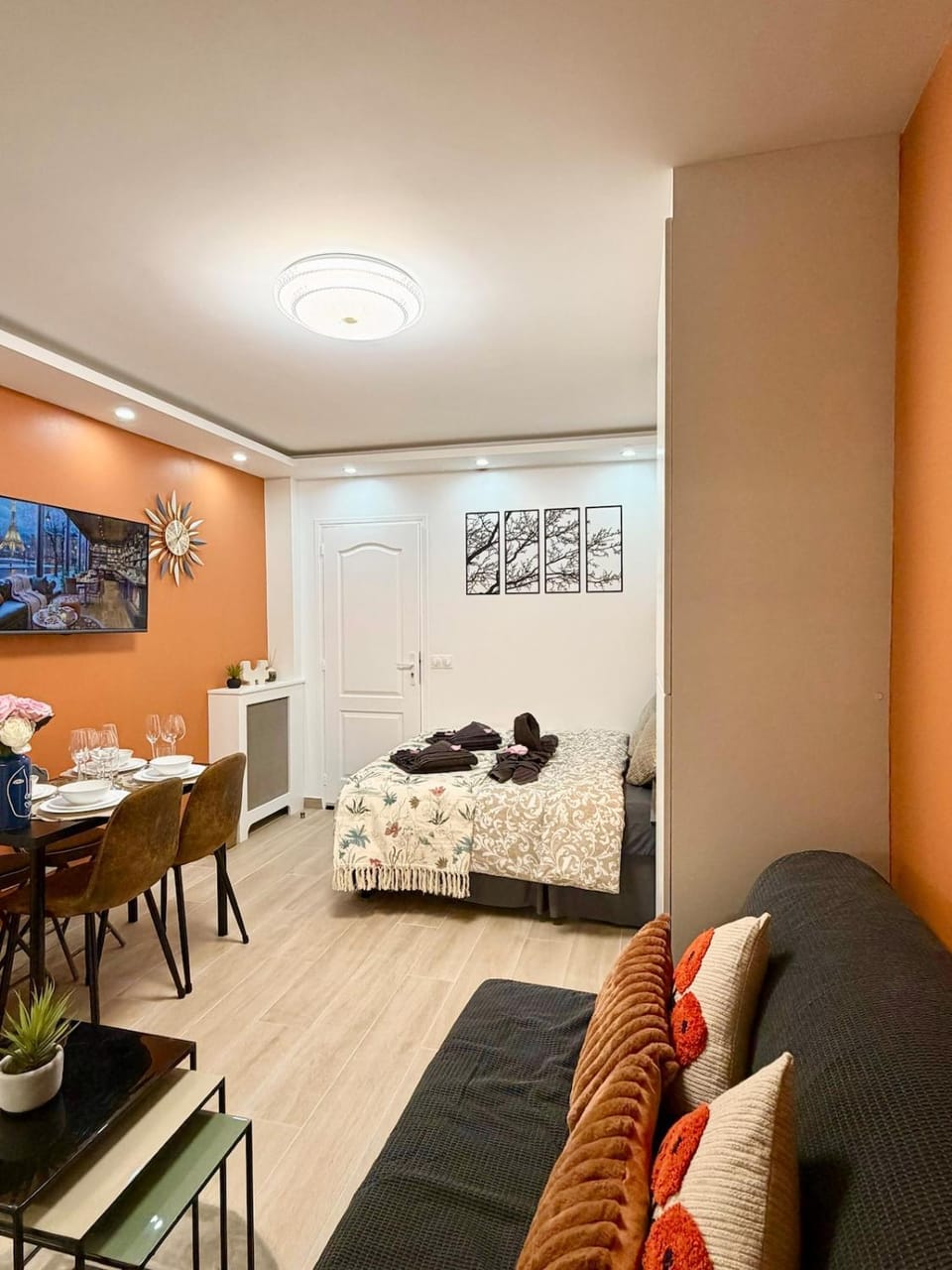 Living room, Seating area