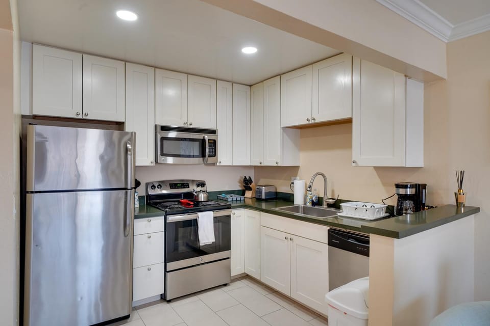 Tri-Valley Getaway 2 Mi to Historic Main Street! Apartment in Pleasanton