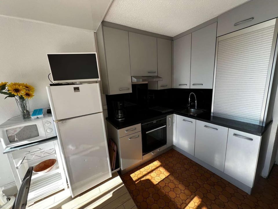 AIG 59 – Studio avec 2 cabines – Résidence Grand Sud – Gruissan – 4 personnes Cabin in Gruissan